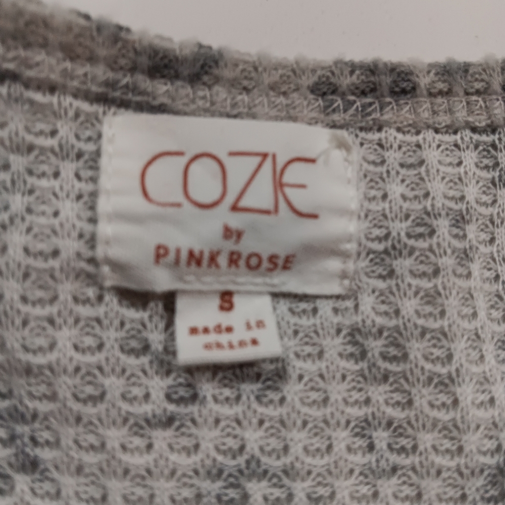 Cozie by Pink Rose Women's (Size S) Dk & Lt Gray Leopard Print Long Sleeve Top - Picture 3 of 8